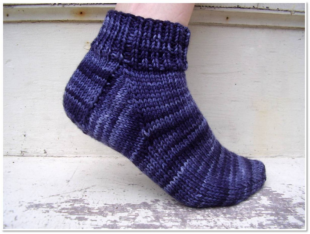 How to knit socks with two needles for beginners