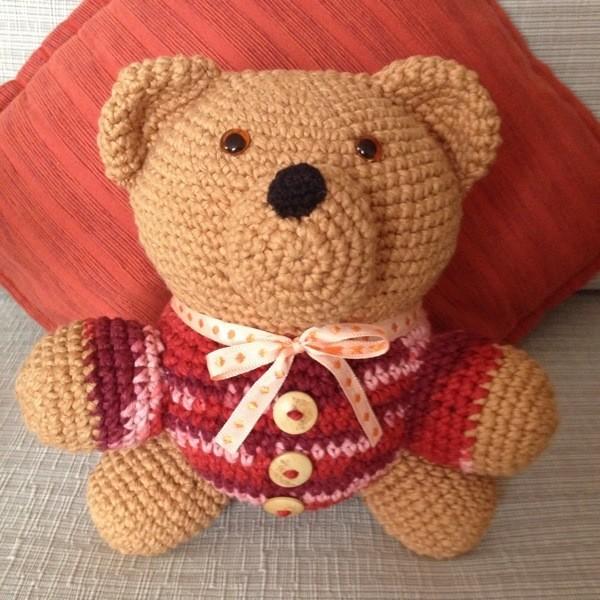 Sweet teddy bear that looks like he's wearing a crocheted sweater - tutorial explains how to make this pattern adaptation