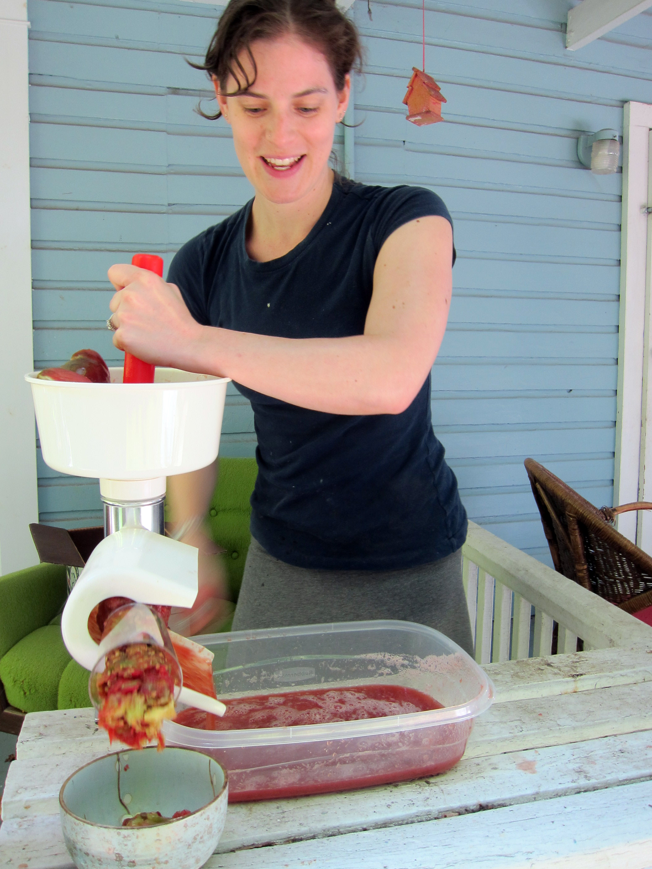 Making and canning tomato sauce… with a food mill! - Shiny Happy World