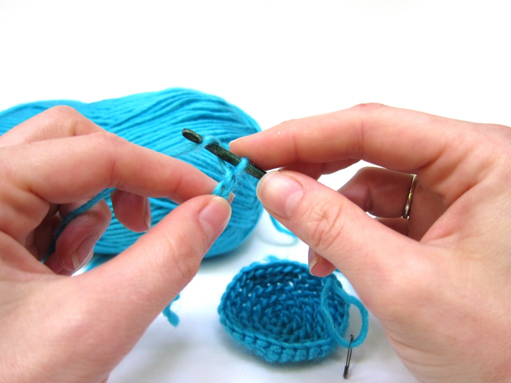 photo of crocheting hands - use crochet to help achieve mindfulness
