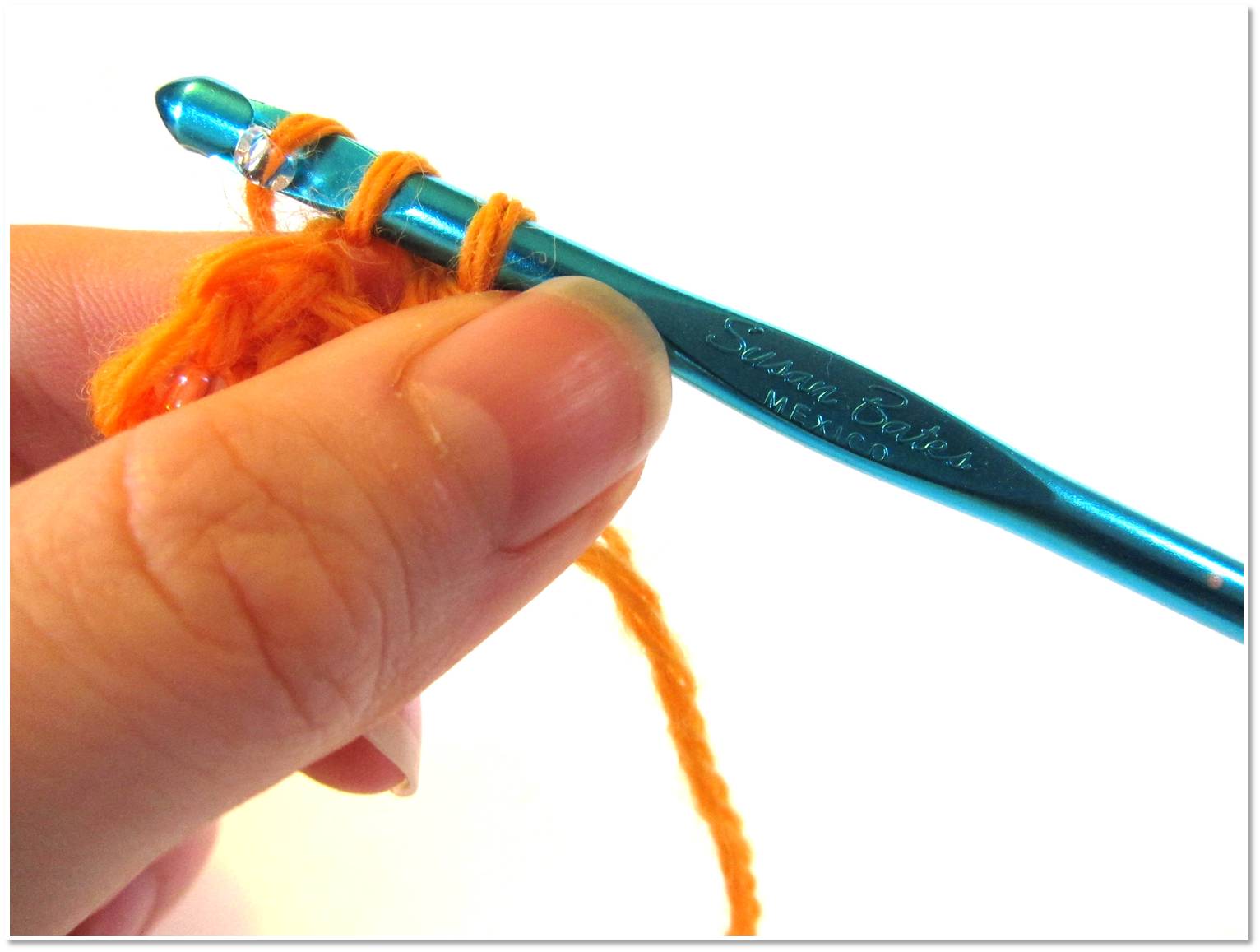 Tutorial: How to crochet with beads (video) - Shiny Happy World