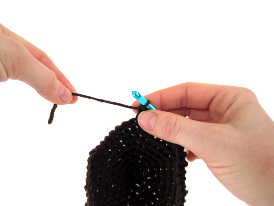 how to join yarns while crocheting